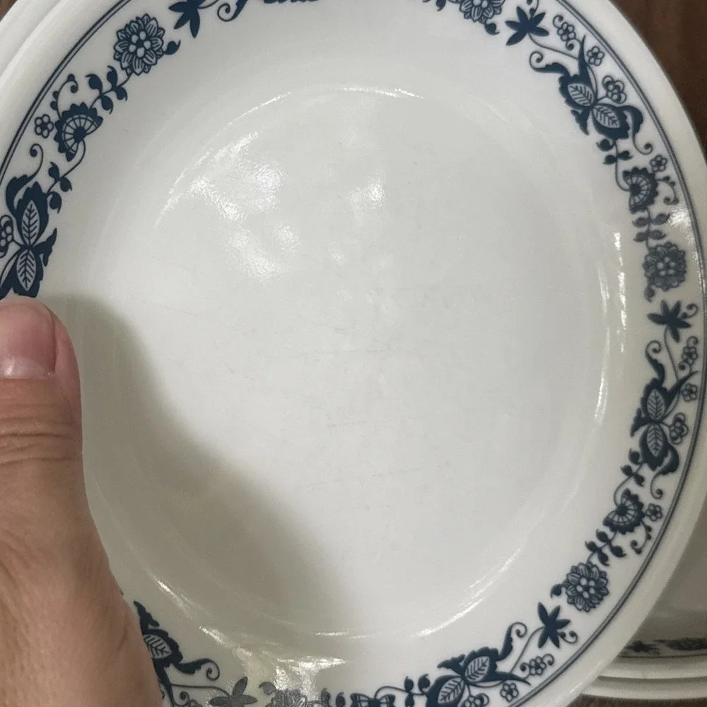 CORELLE Old Town Blue And White 8.5 Inch Five Piece Plates USED